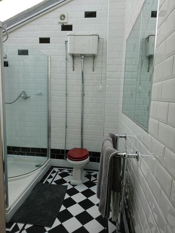 Adolphus Guest House シーハム エクステリア 写真